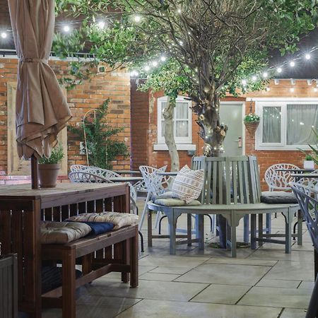 The Clarence Boutique Rooms Портсмът Екстериор снимка