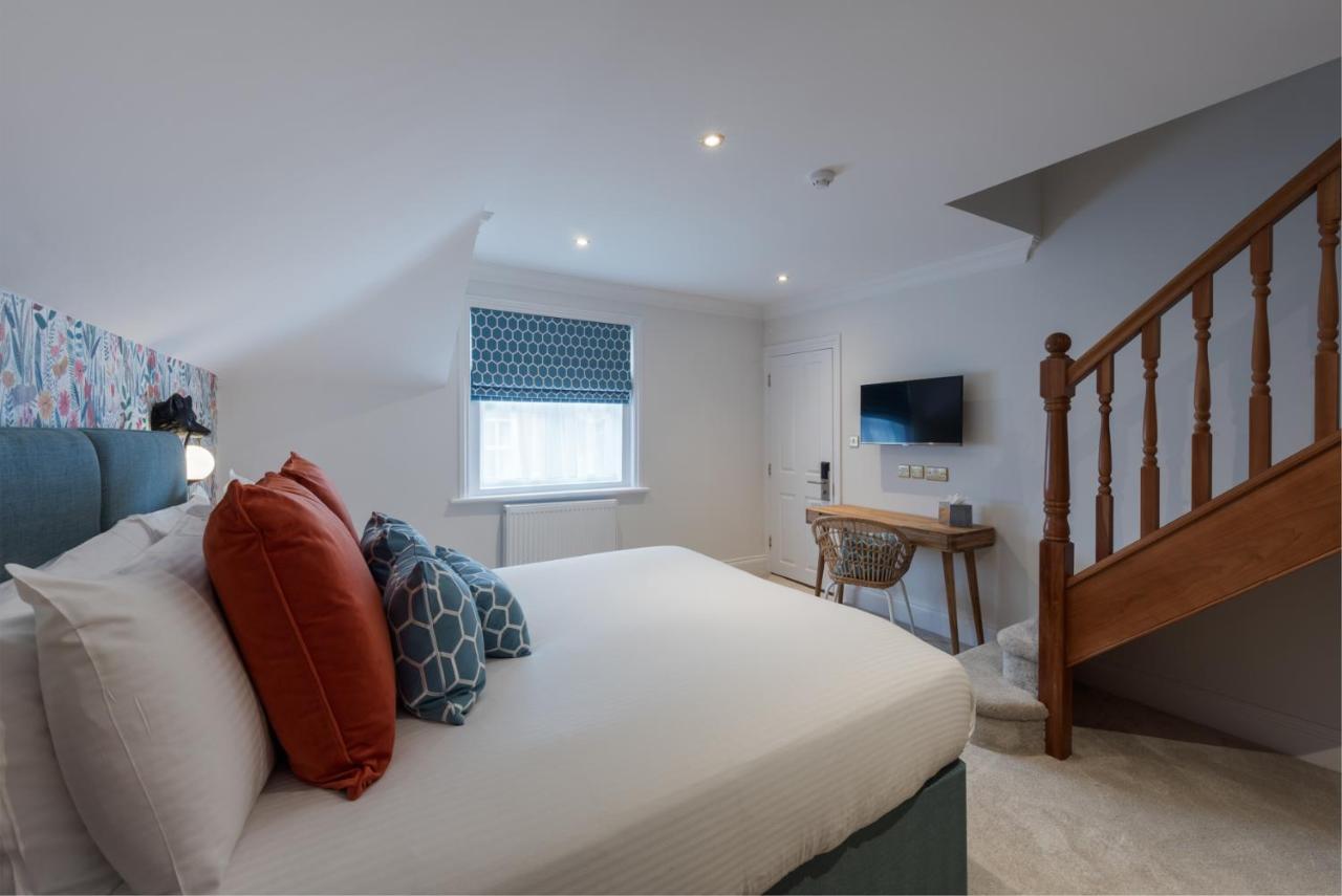 The Clarence Boutique Rooms Портсмът Екстериор снимка