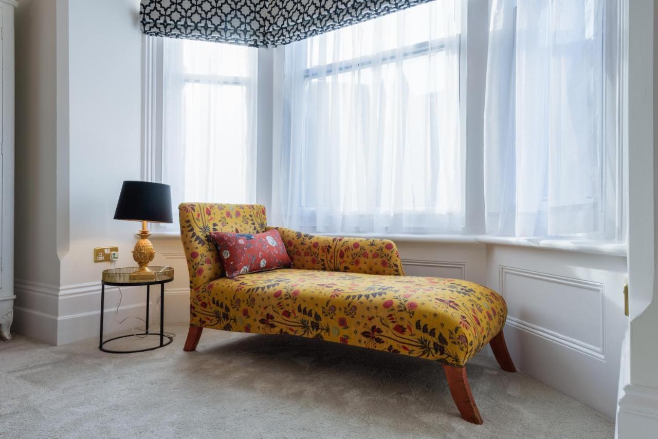 The Clarence Boutique Rooms Портсмът Екстериор снимка