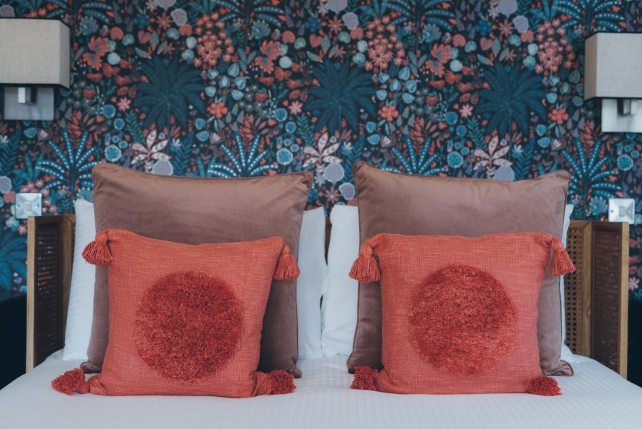 The Clarence Boutique Rooms Портсмът Екстериор снимка