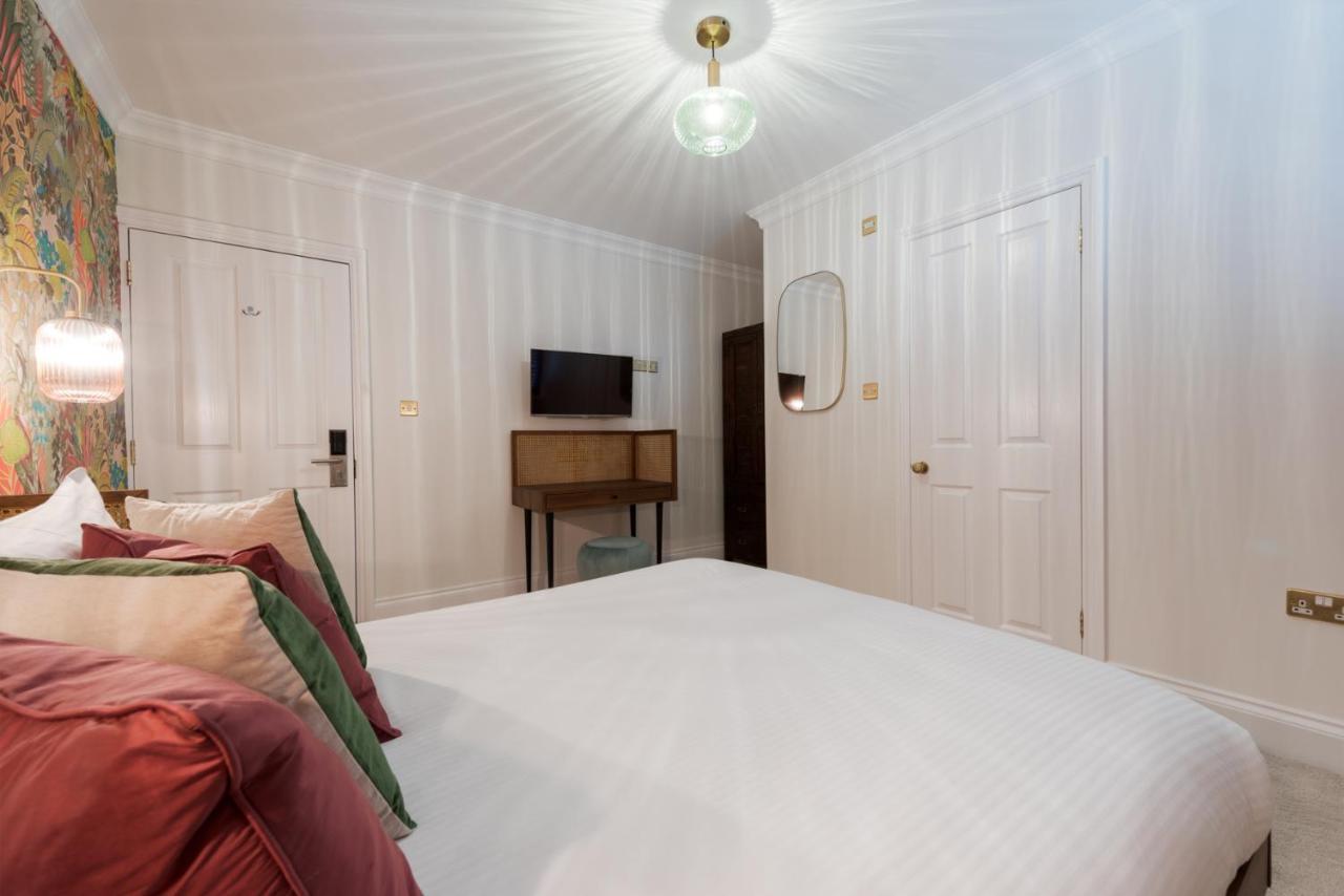 The Clarence Boutique Rooms Портсмът Екстериор снимка